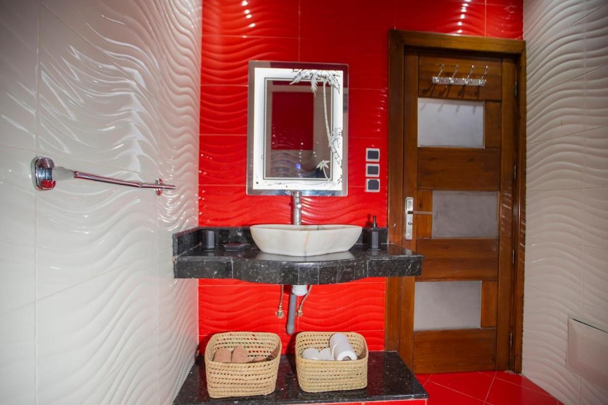 Spacious Moroccan Retreat Near Airport Apartment