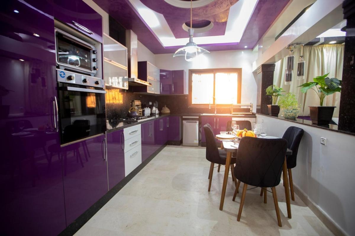 Spacious Moroccan Retreat Near Airport *